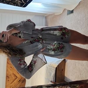 NWT AUDREY 3+1  floral romper